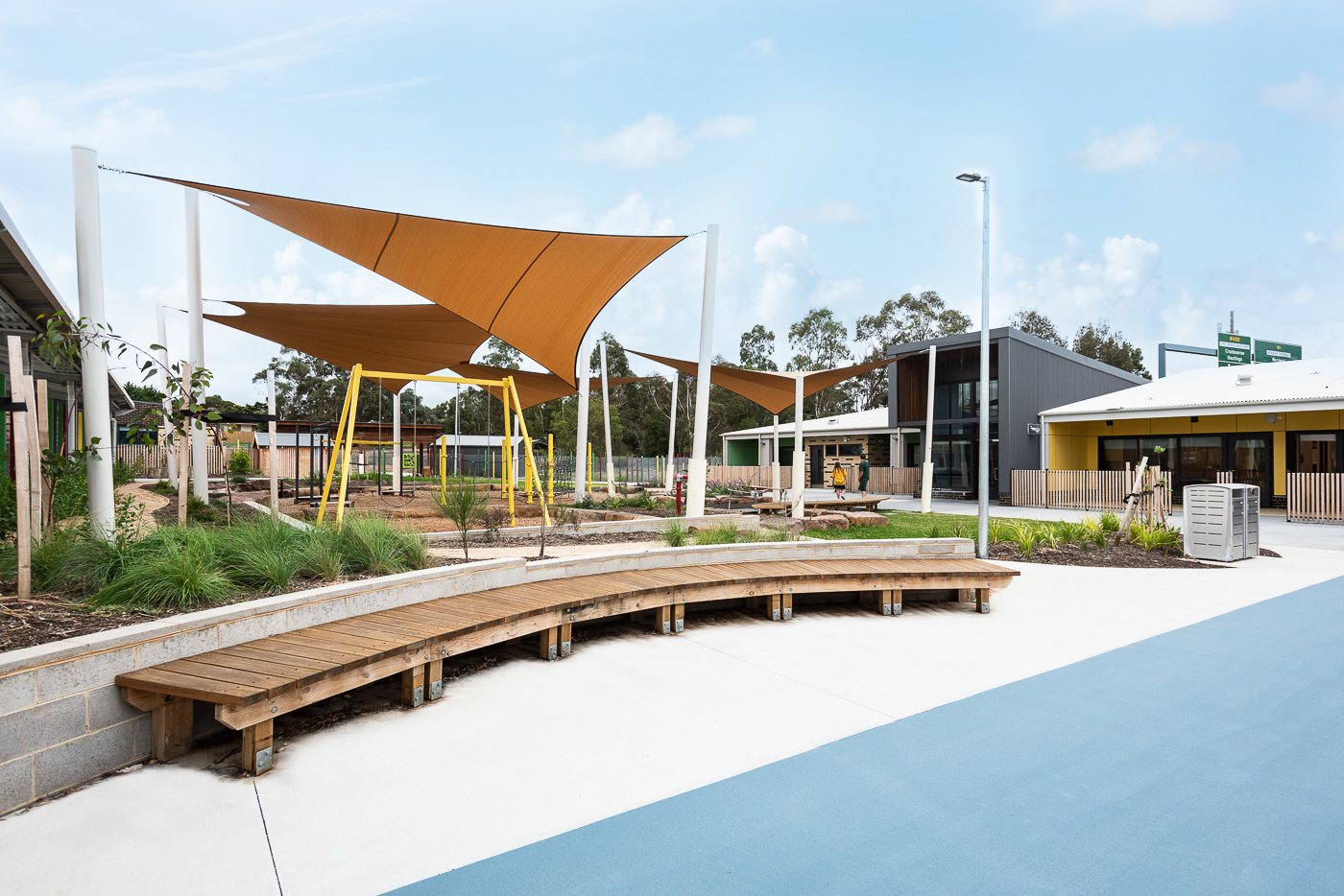 Endeavour Hills Specialist School - new school, photograph of outdoor playspace