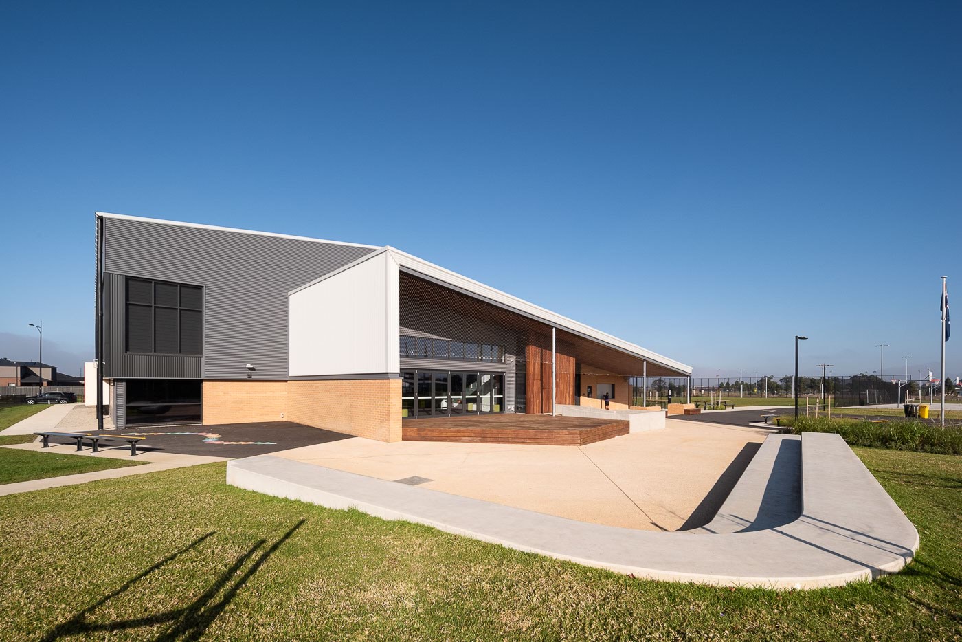 Strathtulloh Primary School - new school, photograph of learning hub exterior