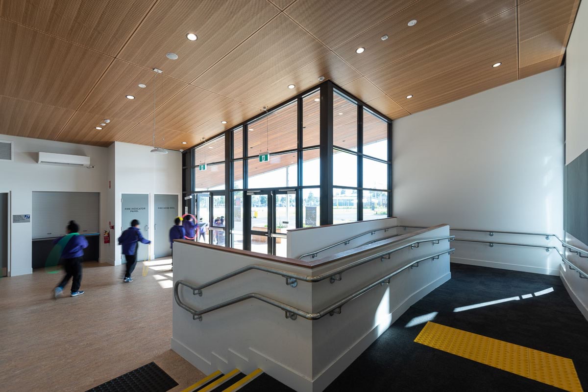 Strathtulloh Primary School - new school, photograph of the interior entry-way