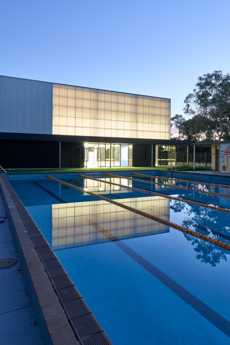 Photo of the outdoor swimming pool