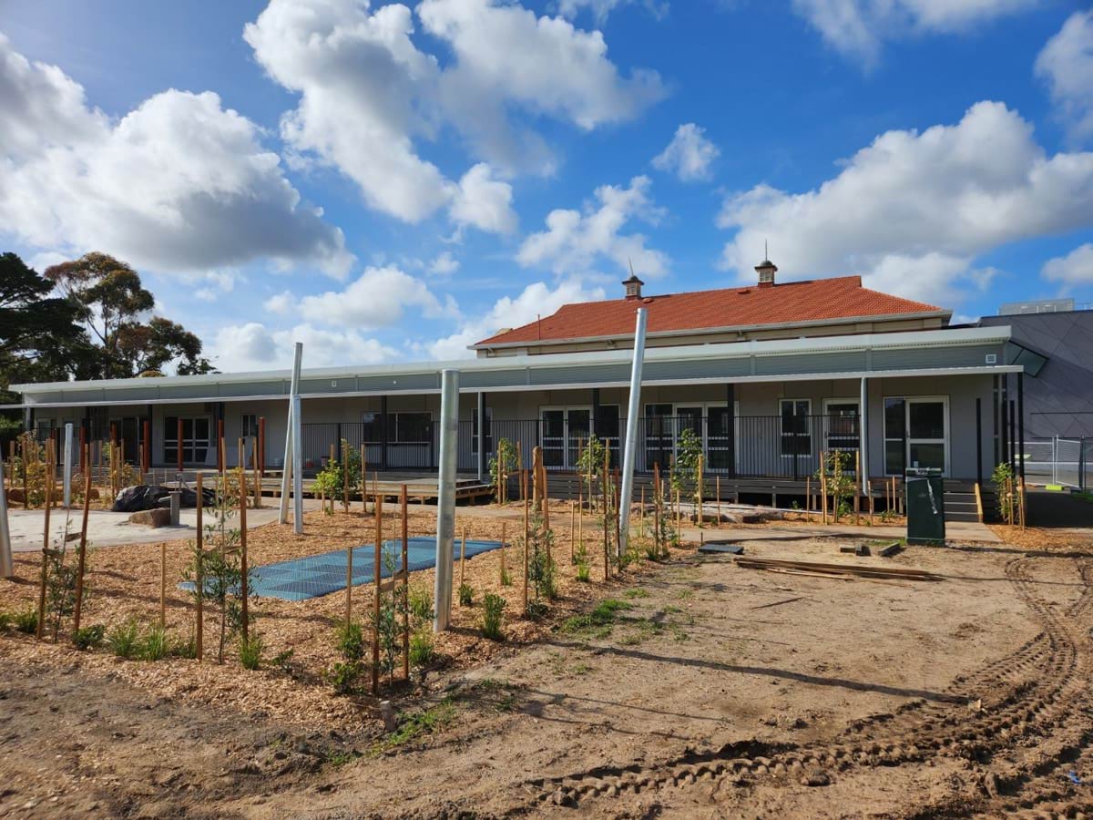 Essendon Kindergarten - Kindergarten on a School Site, photograph of landscaping and outdoor play space