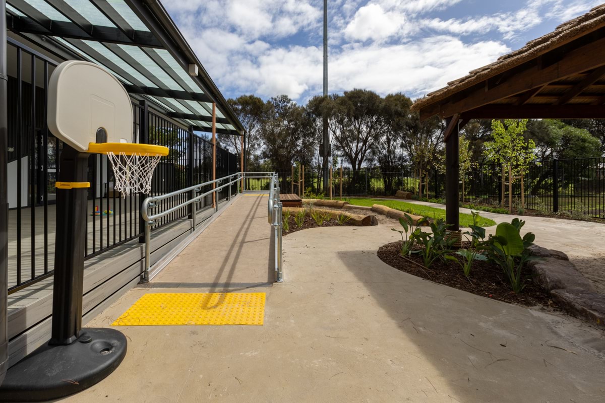 Newhaven Kindergarten - photo showing an accessibility ramp and a child's basketball hoop