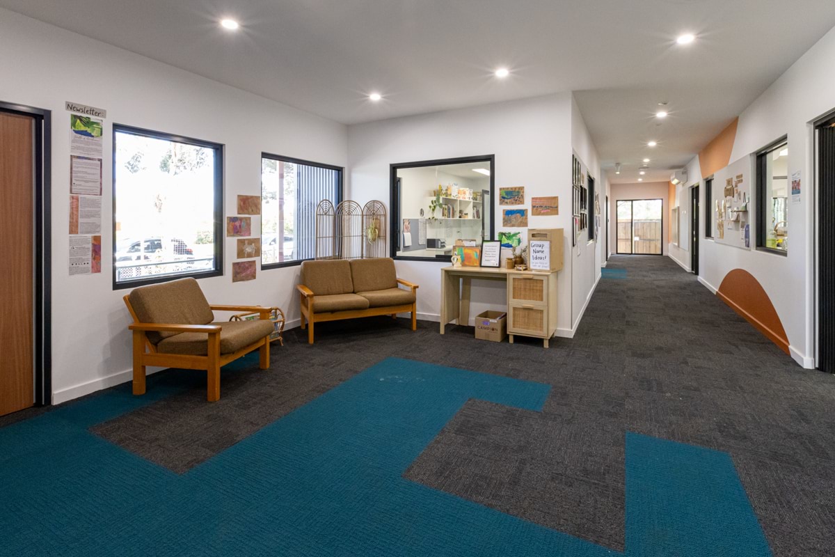 Newhaven Kindergarten - photo showing a corridor and reception area