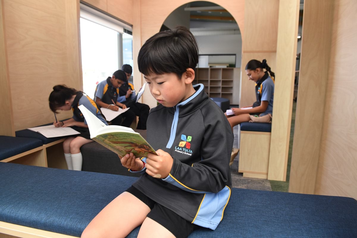 Laa Yulta Primary School – official opening, students in their new school