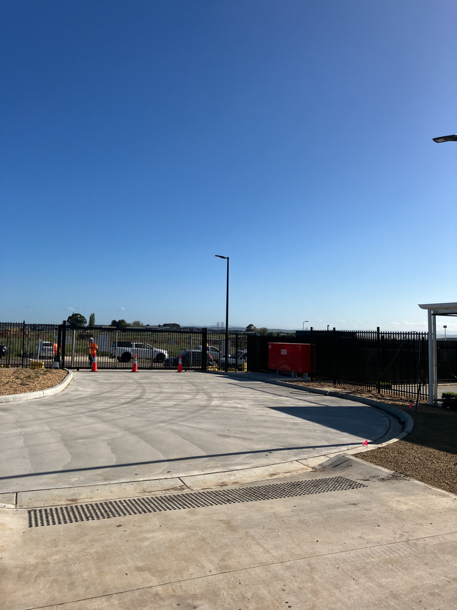 Photo of road outside school where cars can pull in